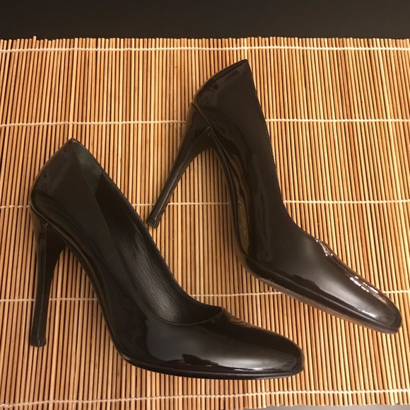 💯PRADA classic black patent leather pump in EUC! - Picture 3 of 7